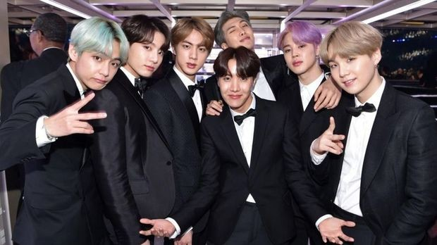 BTS-nin daha 4 üzvü əsgərliyə gedir