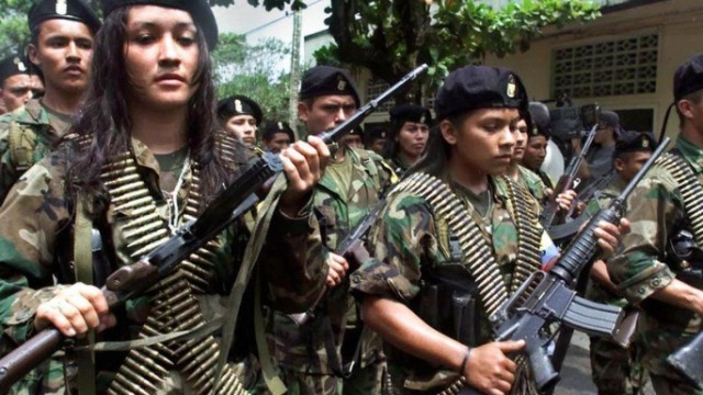 Braziliya şimal sərhədinə qoşun yığıb
