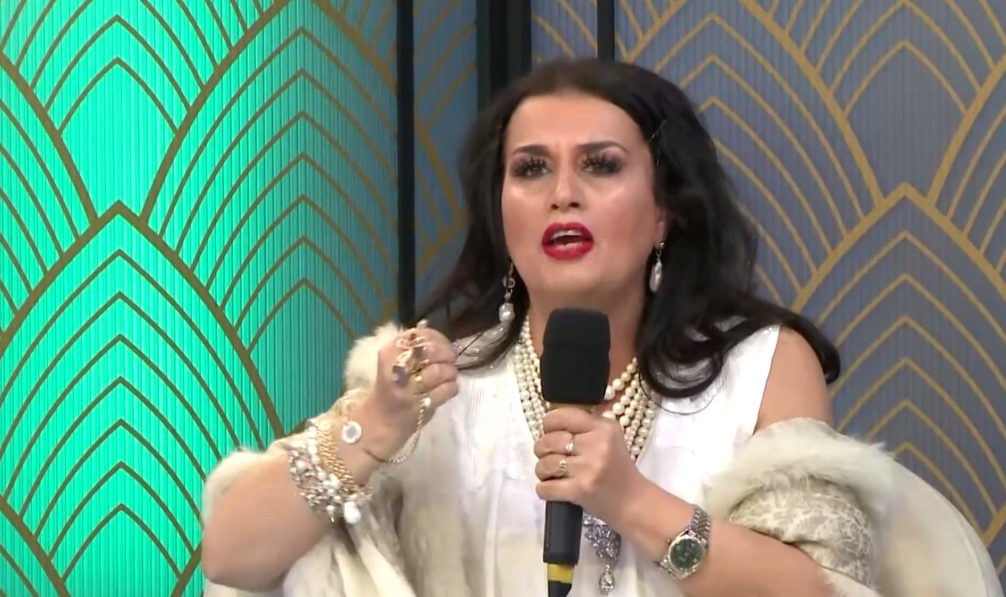Elza efirdə ÜSYAN ETDİ: “Məmmədbağır Bağırzadənin adını onların yanında çəkməyin” - VİDEO