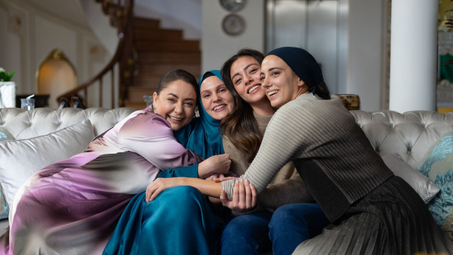 Məşhur aktrisa "Kızılcık Şerbeti"ndən qonorar götürmədi - FOTO