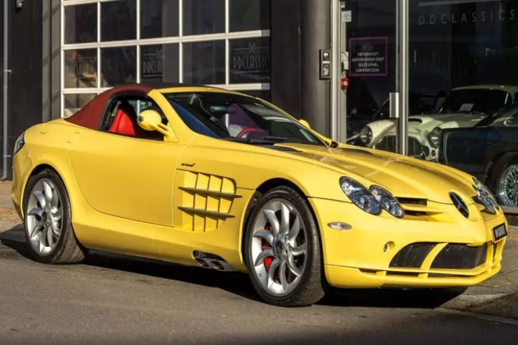 Yeganə sarı rəngli “Mercedes” satışa çıxarıldı