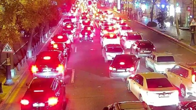 Bu yollarda sıxlıq yaranıb - SİYAHI