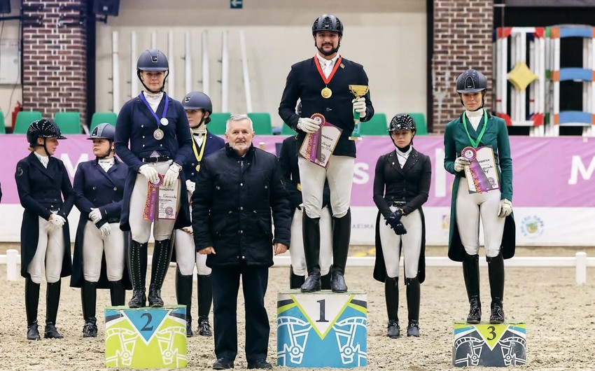 Azərbaycan idmançısı Rusiyada keçirilən atçılıq yarışlarında 2 medal qazanıb