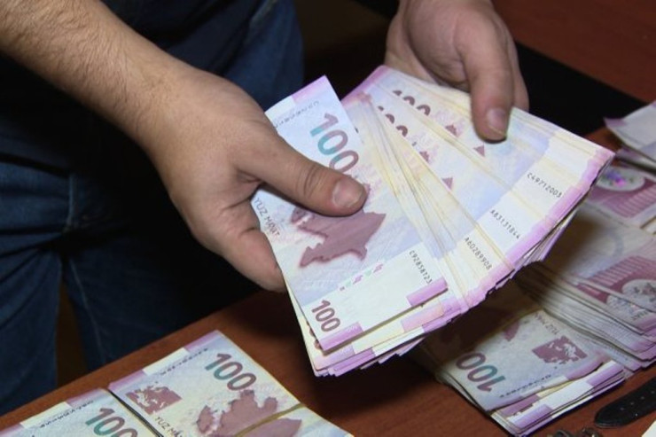 Bakıda əcnəbi külli miqdarda oğurluq etdi