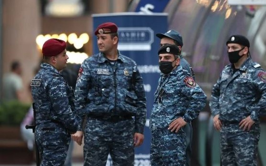 Ermənistanda polis rəisi və polis rəisinin müavini korrupsiyaya görə həbs olunublar