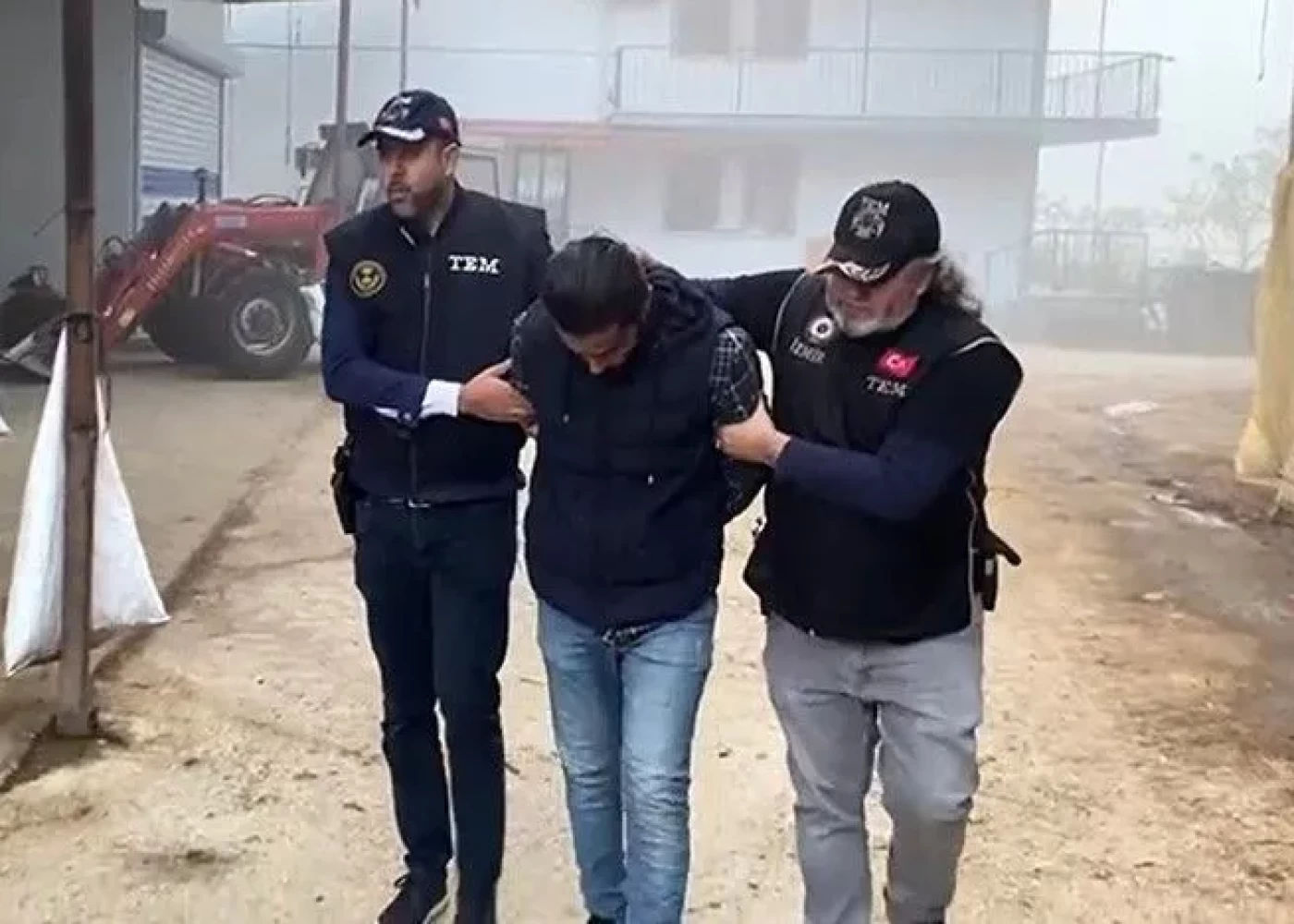 Türkiyədə xarici vətəndaşlar terrora görə həbs edildi
