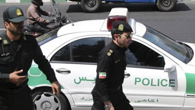 İranda polis idarəsinə hücum edildi - Ölənlər var