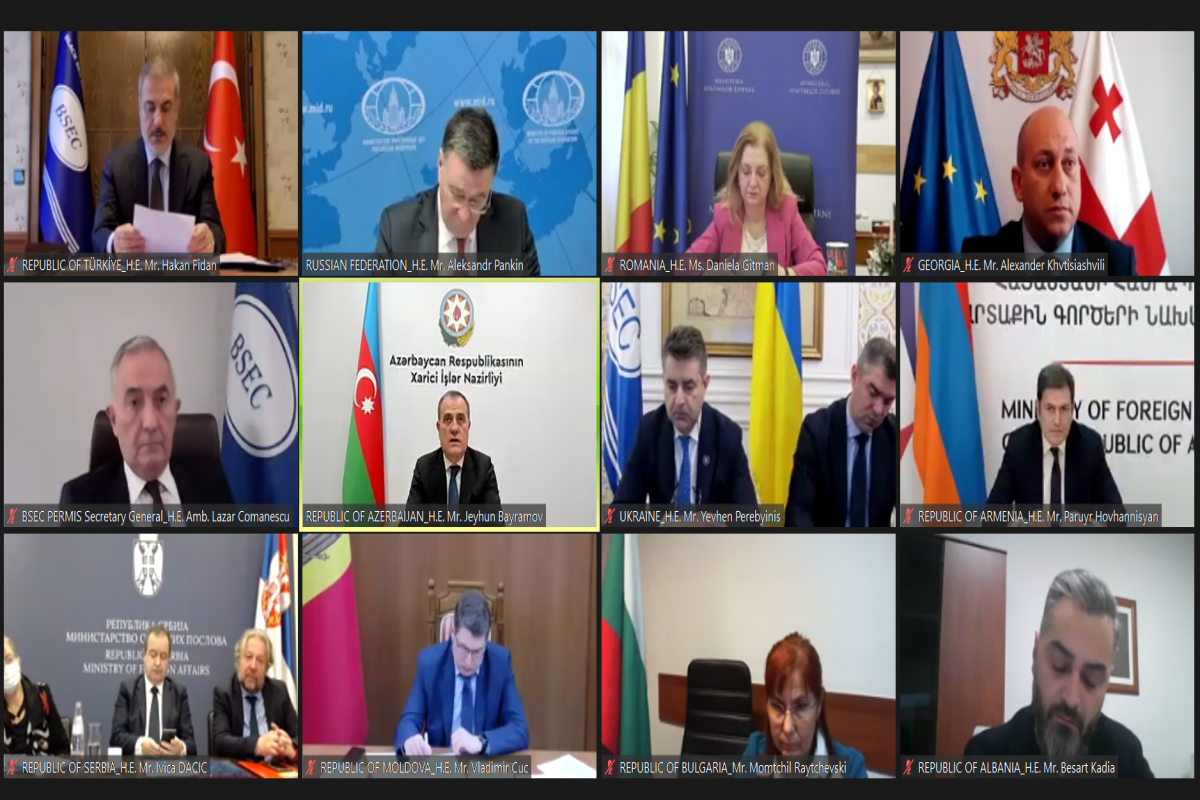Ceyhun Bayramov QDİƏT XİN başçıları Şurasının iclasında çıxış edib