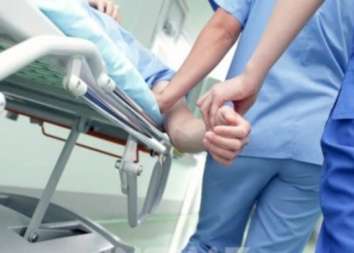 Saatlıda 8 məktəbli mikroavtobusda dəm qazından zəhərləndi