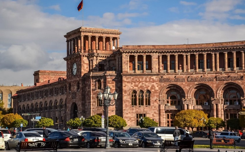 KİV: “Ermənistan əhalisinin yarıdan çoxu antisemitdir”