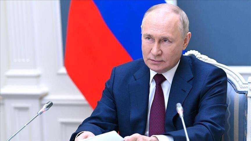 Putin prezidentliyə namizədlik üçün sənədlərini MSK-ya təqdim edib
