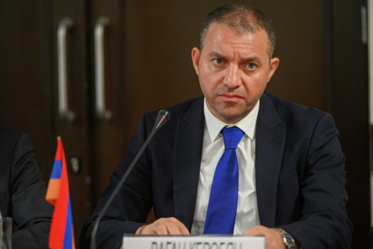 KİV: “Sorosçu”lar Paşinyandan iqtisadiyyat nazirinin istefasını tələb edir
