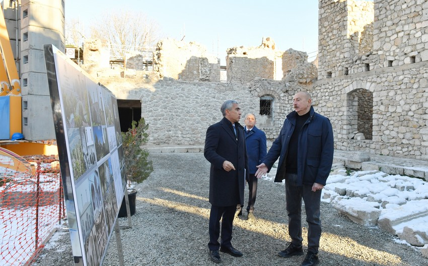 Prezident İlham Əliyev Şuşada Aşağı Gövhər Ağa məscidində aparılan bərpa işləri ilə tanış olub