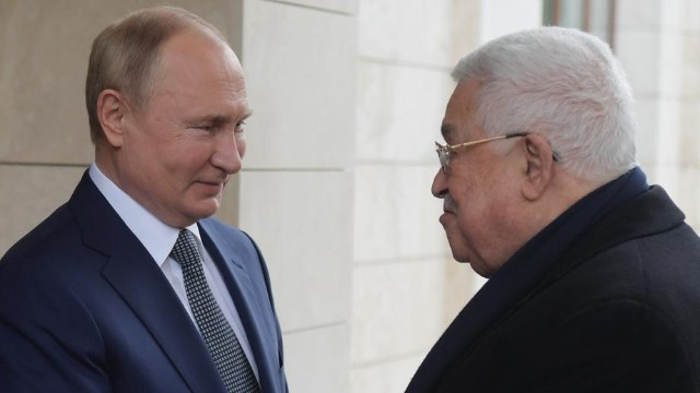 Putin fələstinli həmkarı ilə müzakirələr apardı