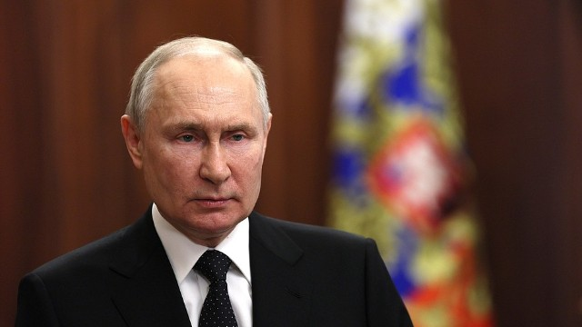 Putin Təhlükəsizlik Şurasında MDB-ni müzakirə etdi