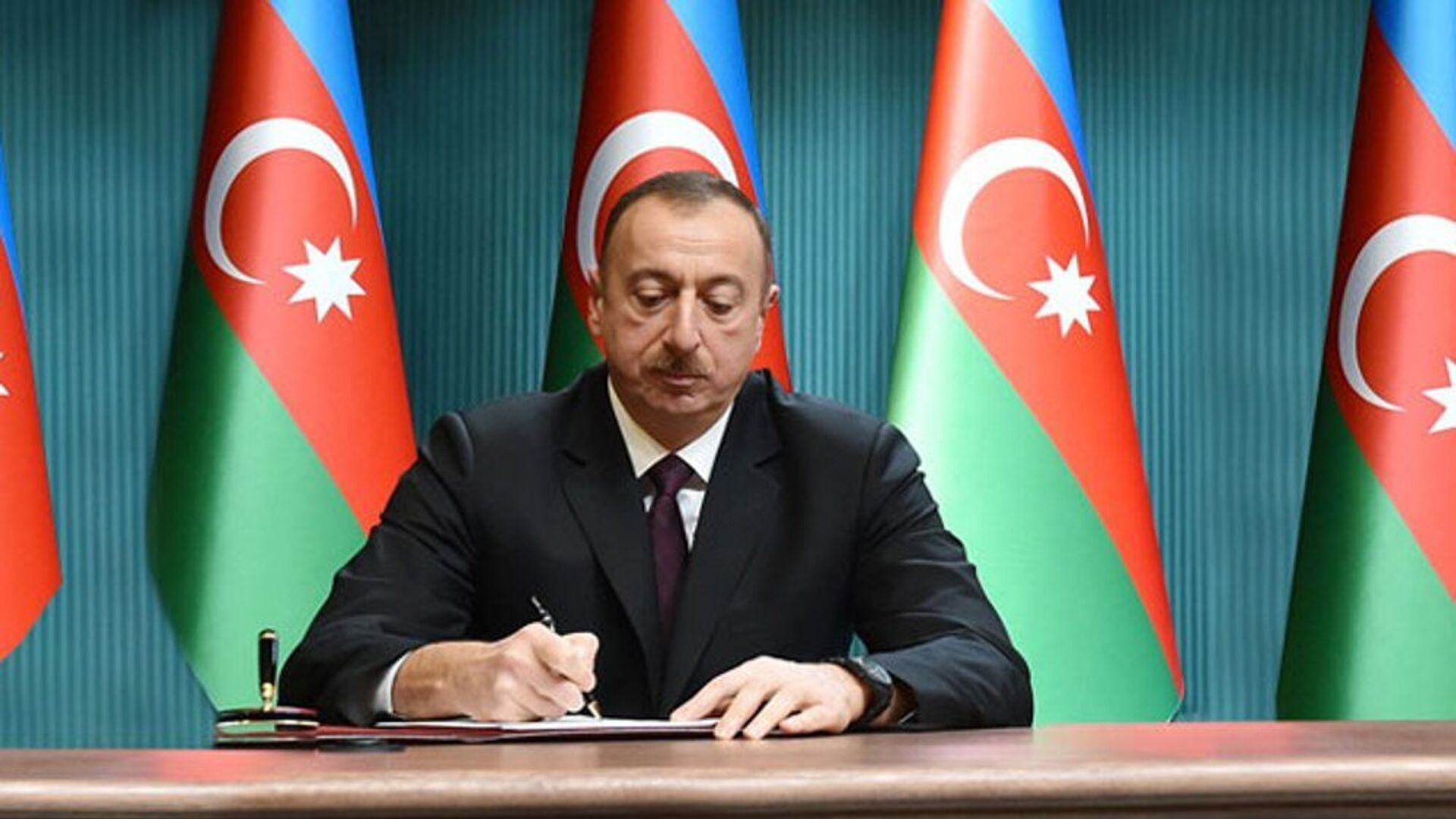 Prezident gələn ilin dövlət büdcəsini təsdiqləyib