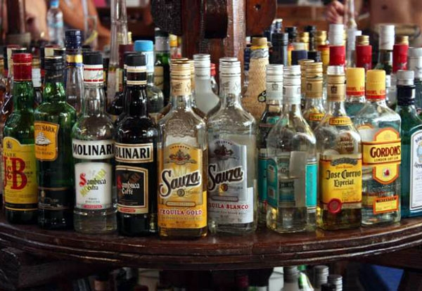 Alkoqollu içkilərin 26 min saxta aksiz markasının satılması ilə bağlı cinayət işi başlanıb