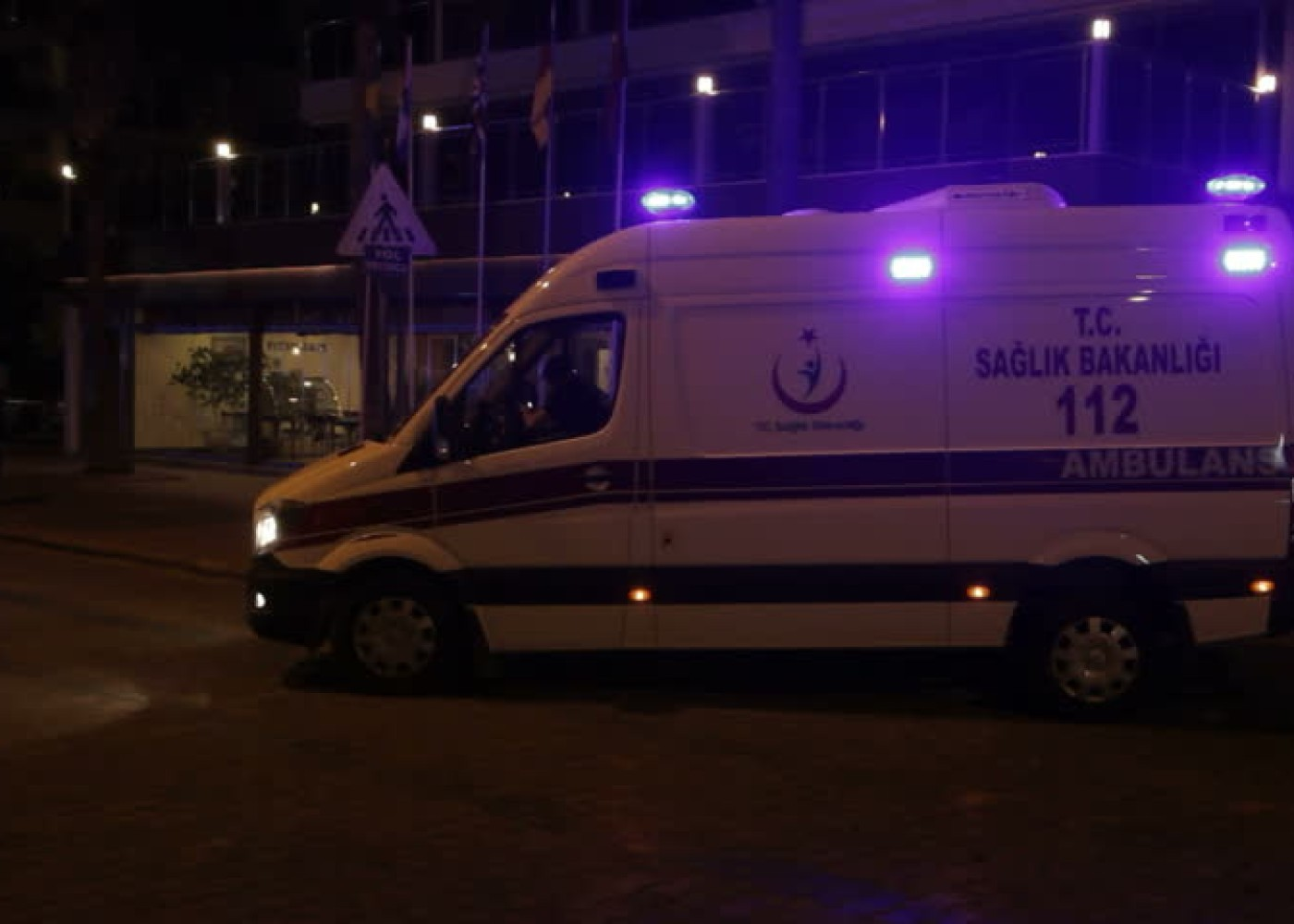 Türkiyədə 100-dən çox şagird qidadan zəhərləndi