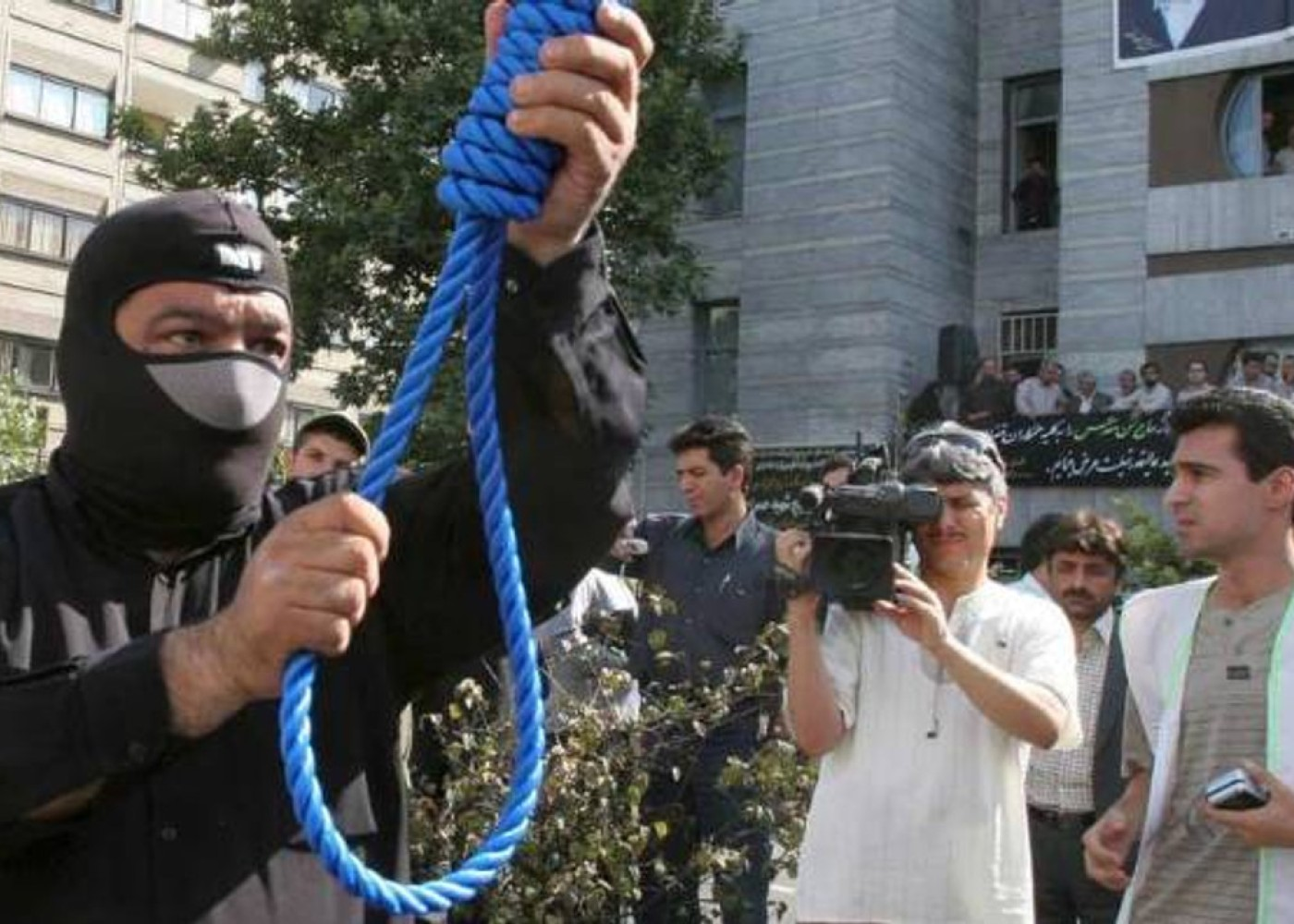 İran "Mossad"a işləyən 10 nəfəri edam etdi