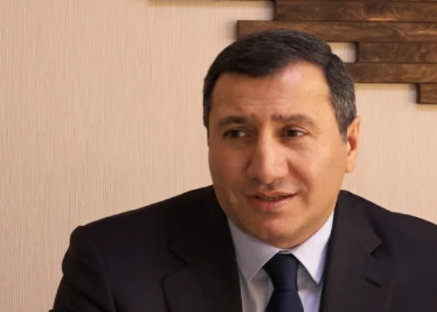 Ermənistanda partiya sədri saxlanıldı