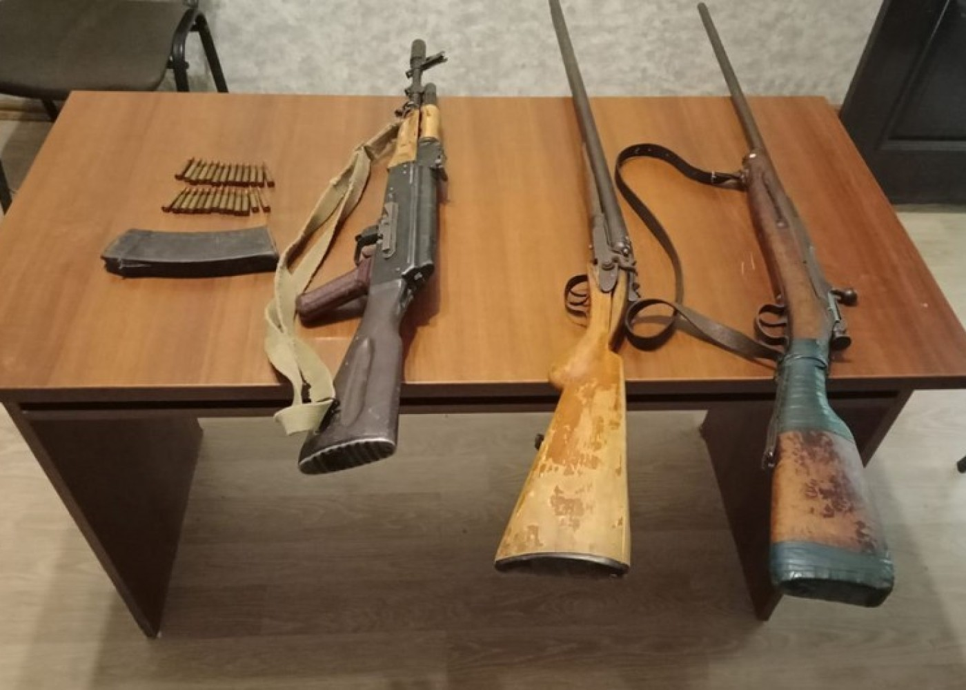 Qanunsuz saxlanılan avtomat və 3 tüfəng götürüldü