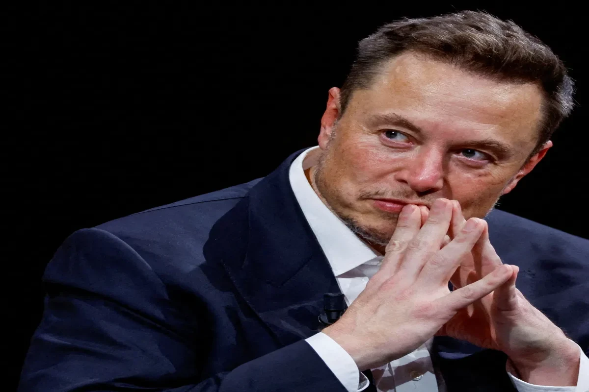 İlon Mask işçilərinə qarşı qanunu pozduğu üçün məhkəməyə çıxacaq