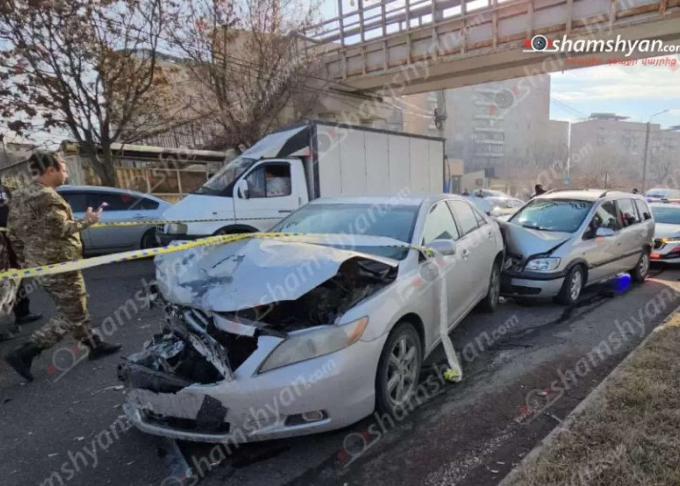 İrəvanda nazirlik əməkdaşı və polis qəzaya uğradı