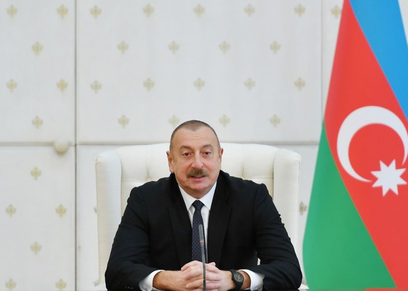 Prezidentlərin geniş tərkibdə görüşü keçirilib