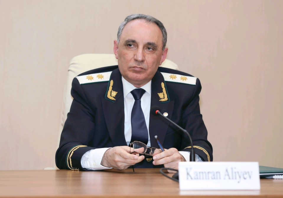Baş prokuror Respublika Perinatal Mərkəzində baş verən yanğından danışıb