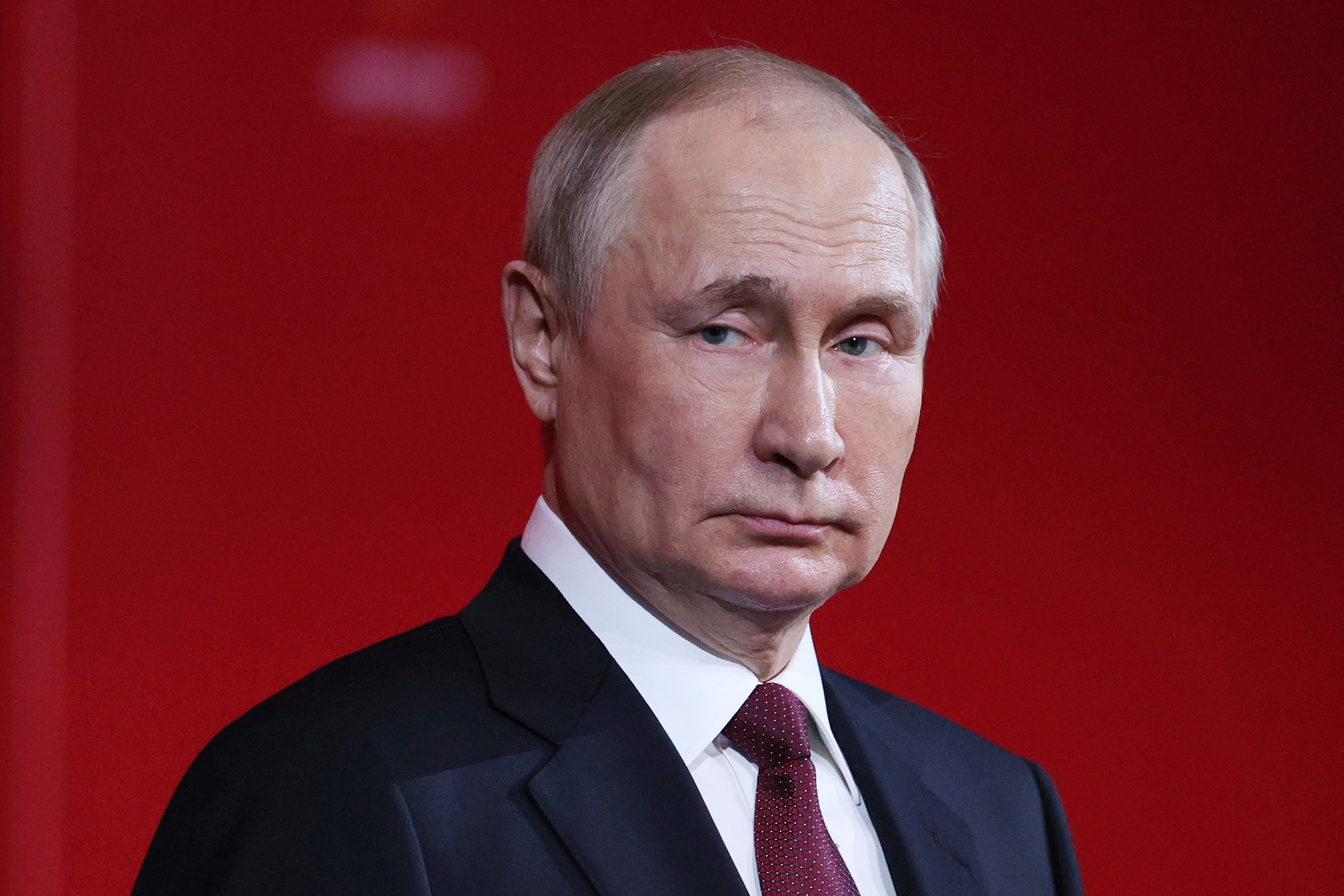 Putin amerikalı boksçu və kanadalı xokkeyçiyə Rusiya vətəndaşlığı verib