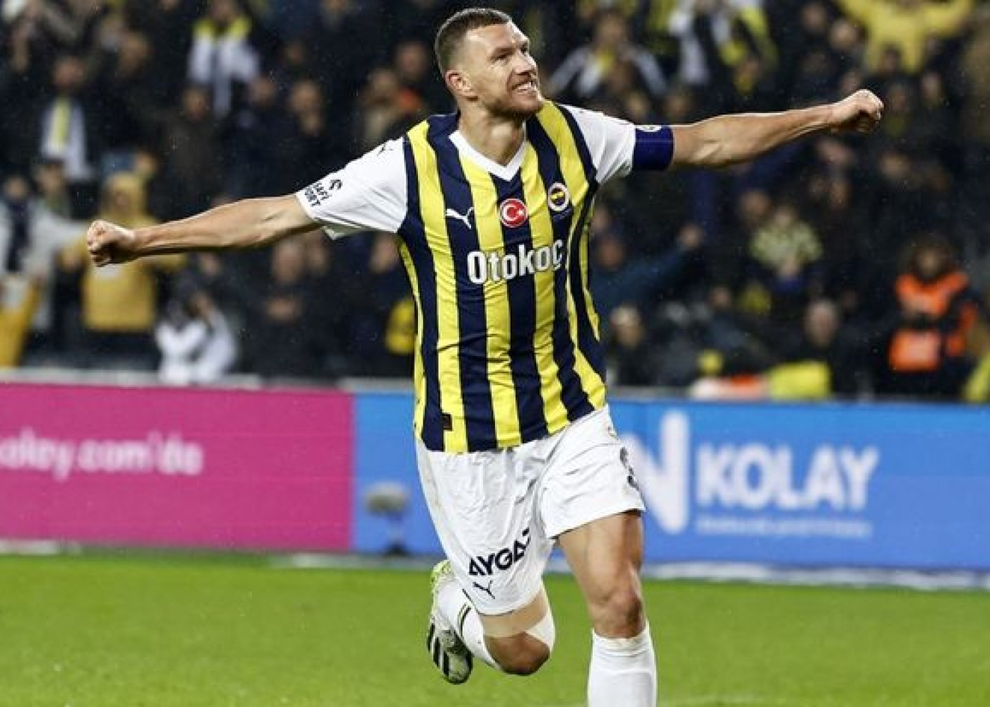 "Fənərbağça” üç xalı yeddi qolla qazandı